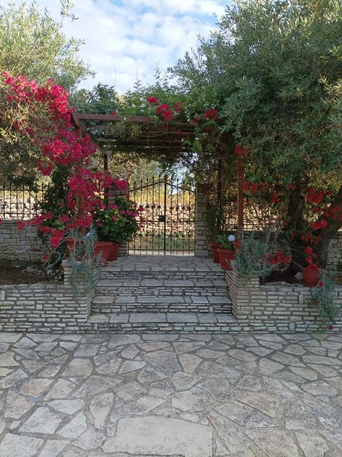 Villa Olive Garden, Kastanida - Paxoi Gaios Exterior photo