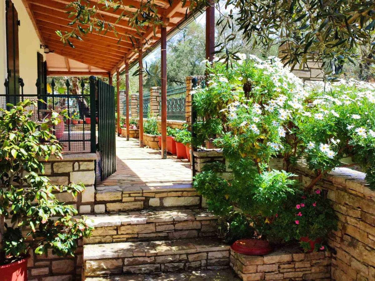 Villa Olive Garden, Kastanida - Paxoi Gaios Exterior photo
